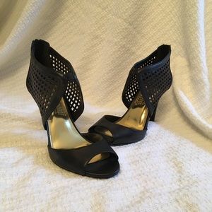 Black Jessica Simpson Heal